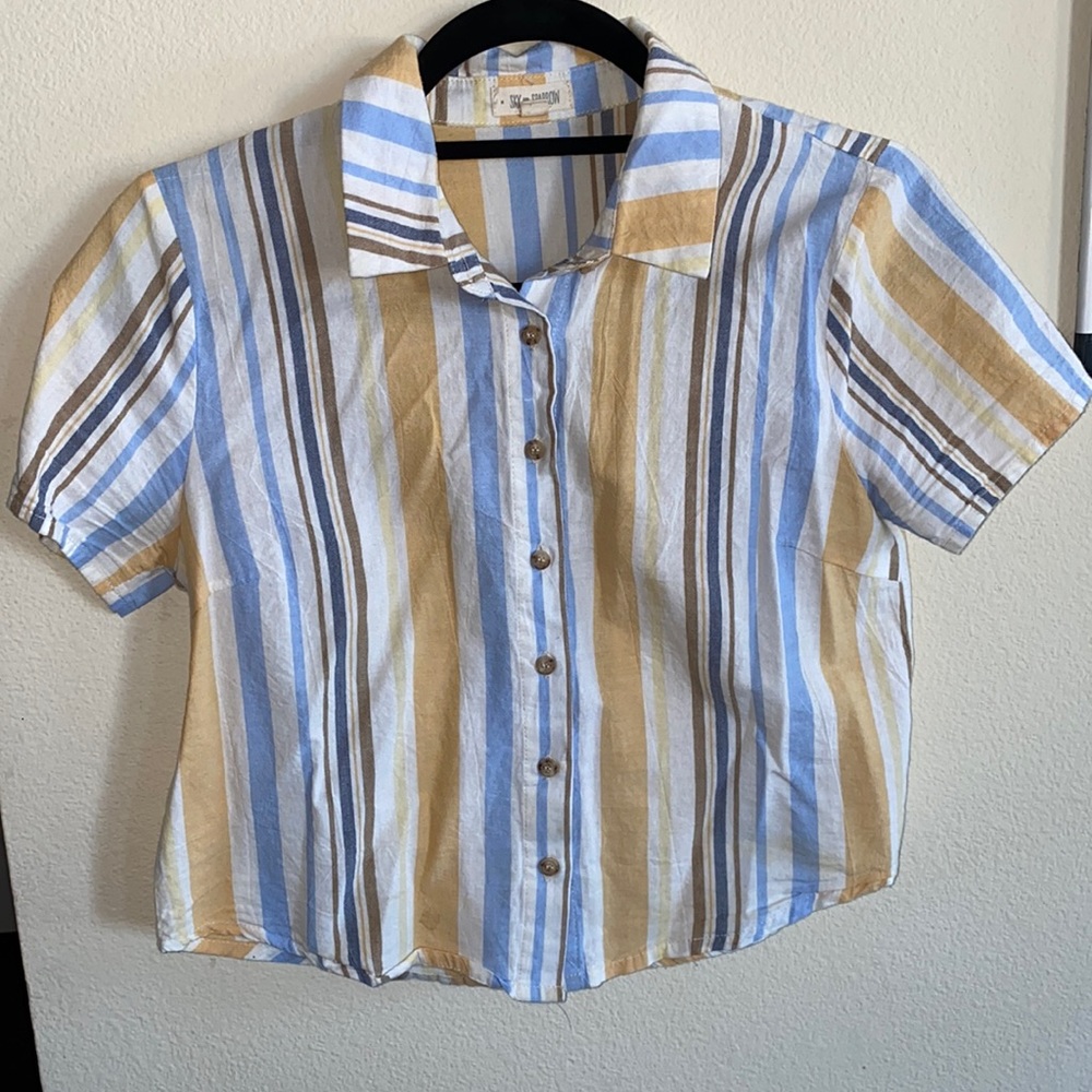Sky and Sparrow - cropped button down Hawaiian shirt